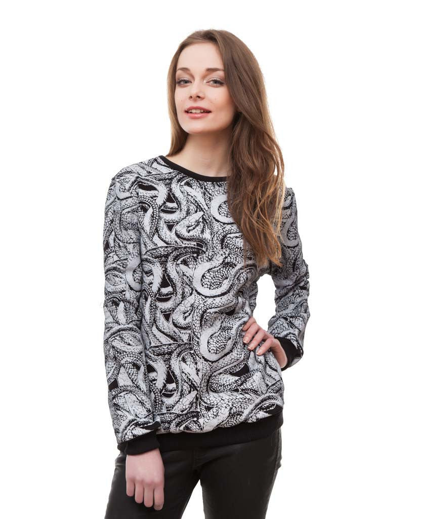 Snake black sweater